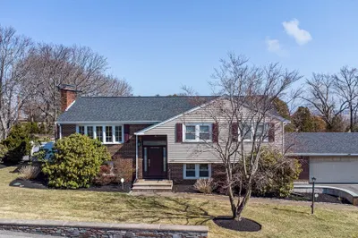 206 Burroughs Rd