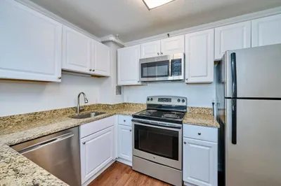 872 Massachusetts Ave #410