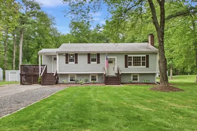 84 Seekell St 1