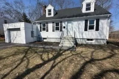 23 Cheney St