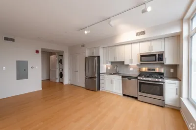 77 New St #105