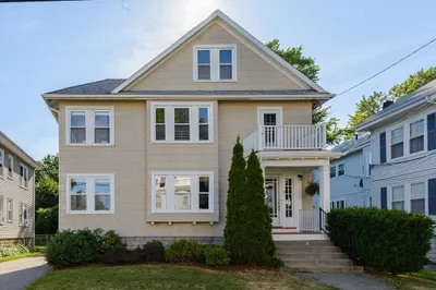 12 Pondview Rd #1