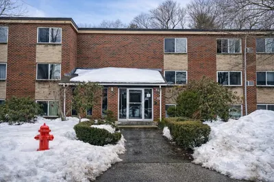 11 Weld St #33
