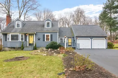 11 Oak Hill Dr