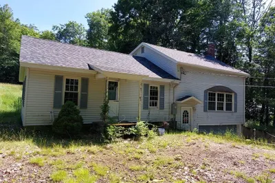81 Taylor Rd 1