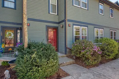110 Dean St #104