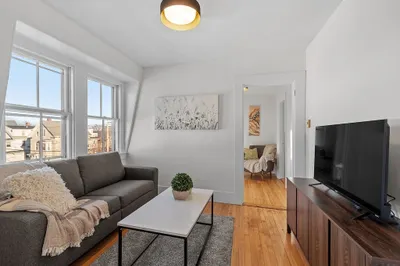 54 Bonair St #3