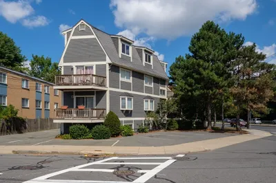 4873 Washington Street #6