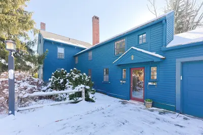 42 Hollis St. 1