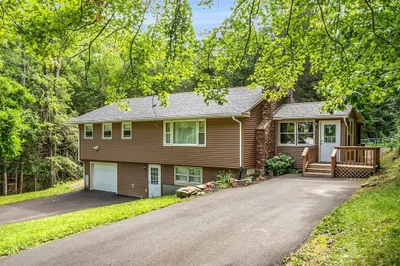 26 Hillcrest Rd 1