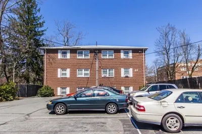 84 Pleasant Street #9