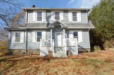 170 College St 1