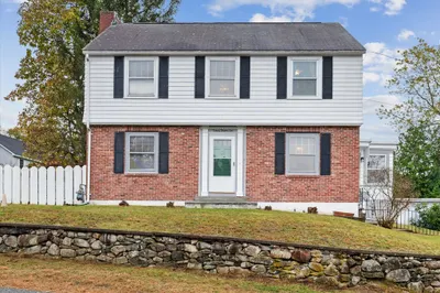 20 Sharon Ave