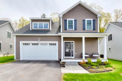 21 Salisbury Hill Blvd 1