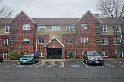35 Longworth Ave #14