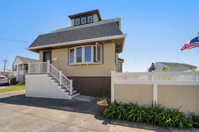 110 Draper Ave