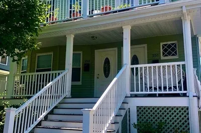 253 Brown Street #253