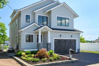 10 Tibbetts Ave 1