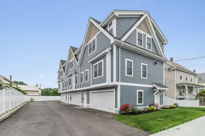149 Quincy St #3 1
