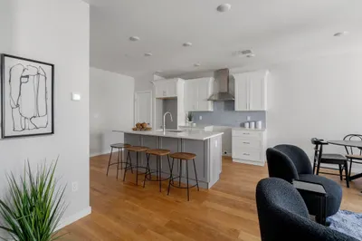 267 Old Colony Ave #201
