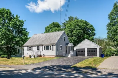 383 Salem Street 1
