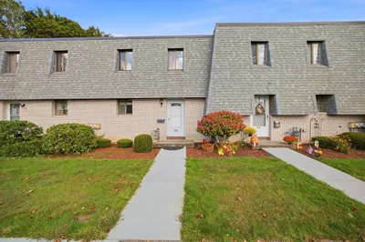 220 Beekman Dr #220 1