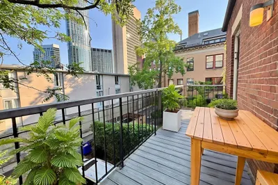 159 St. Botolph St #3