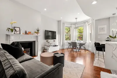 45 St. Botolph St #203 1