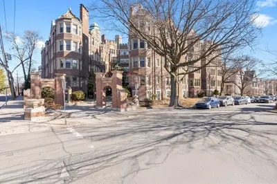10 Dana Street #408