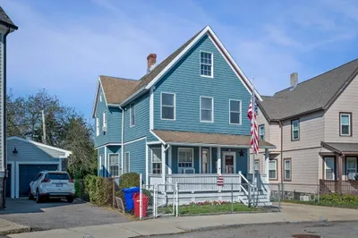 42 Saunders St 1