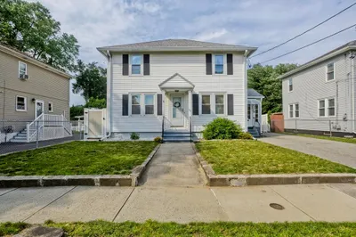 48 Charpentier Blvd 1