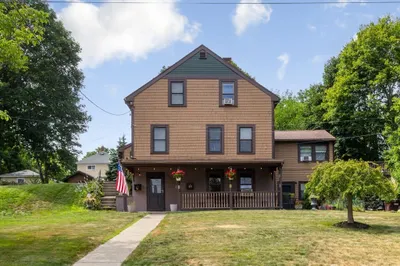 25-27 Belknap St