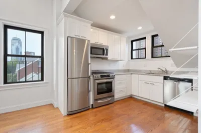 83 W Brookline St #3