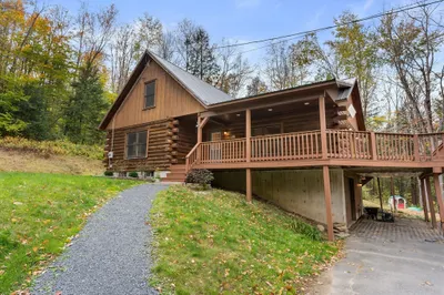 124 E Hawley Road 1