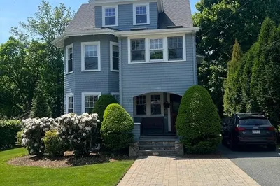 42 Barnard Ave #2