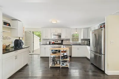 25 Farnum Rd