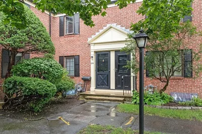 330 Lexington St #330