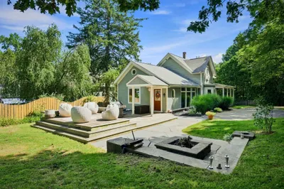 139 Montague City Road