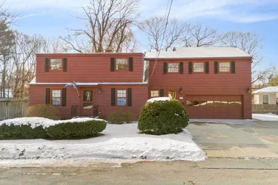 109 Lakeside Dr 1