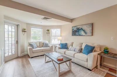 10 Seaport Dr #2213 1