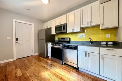 9 Brown St #9