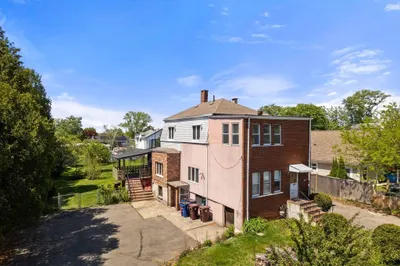 231 Walnut Ave