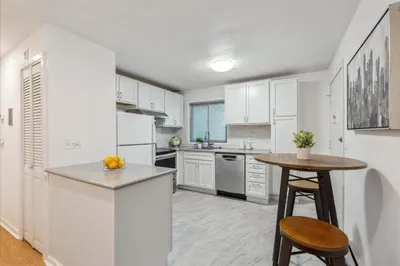 82 Lionel Ave #A 1
