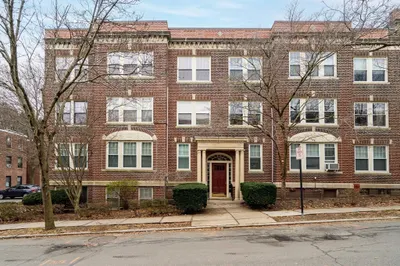 14 Egmont St #5