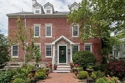 10 William St #3 1