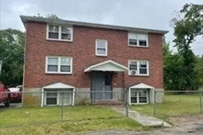 17 Sherwood Dr #1 1
