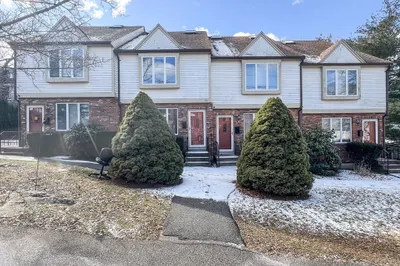 53 S Walnut St #3