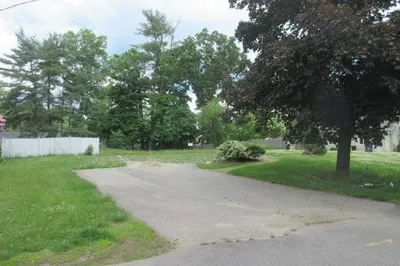 9 Karen Avenue