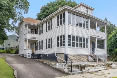 628 Cumberland Hill Rd 1