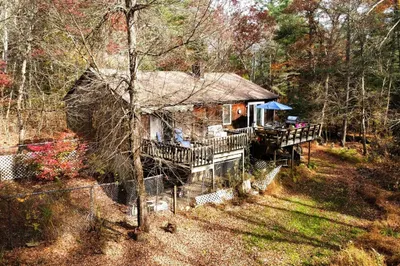 49 Pierce Ave 1